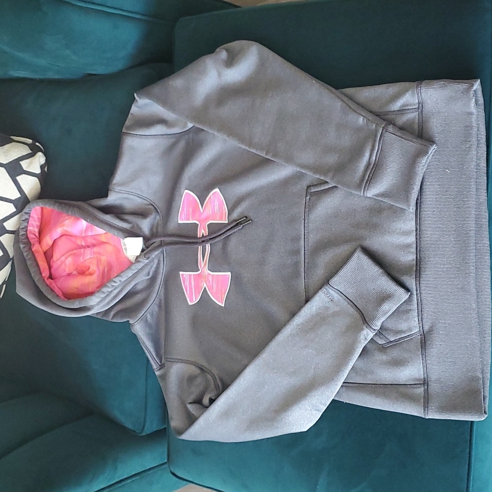 Under Armour Cold Gear sweatshirt